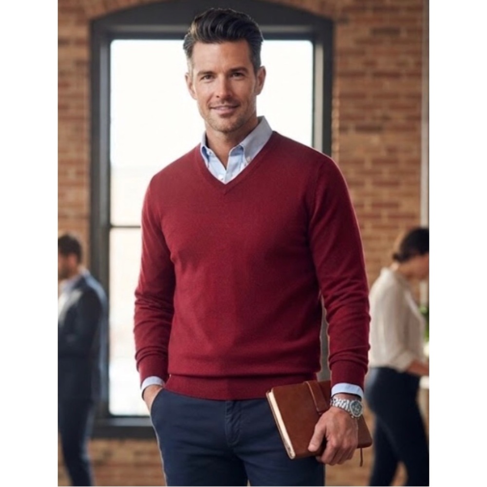 NWT Gap Extra Fine Merino Wool V-Neck Sweater Holiday Red Large